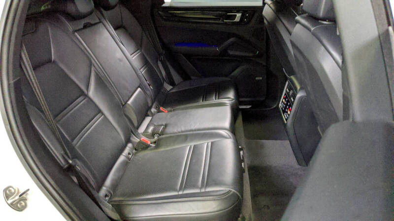 2020 Porsche Cayenne S