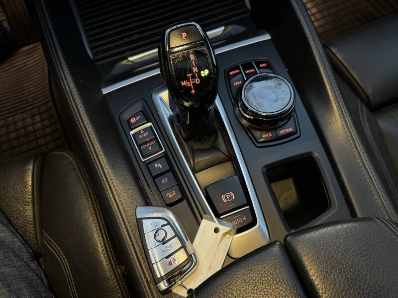 2017 BMW X6 xDrive50i