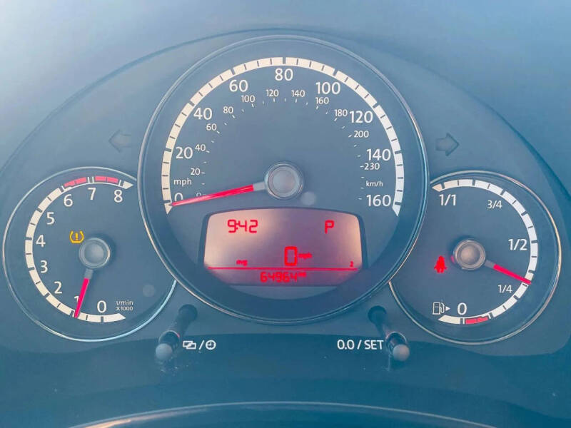 2014 Volkswagen Beetle 2.5L Entry PZEV