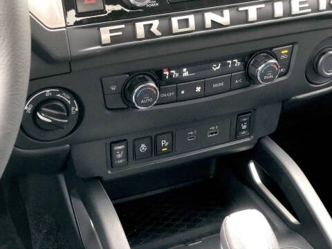 2026 Nissan Frontier SV