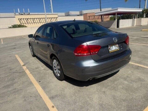 2014 Volkswagen Passat 1.8T S PZEV