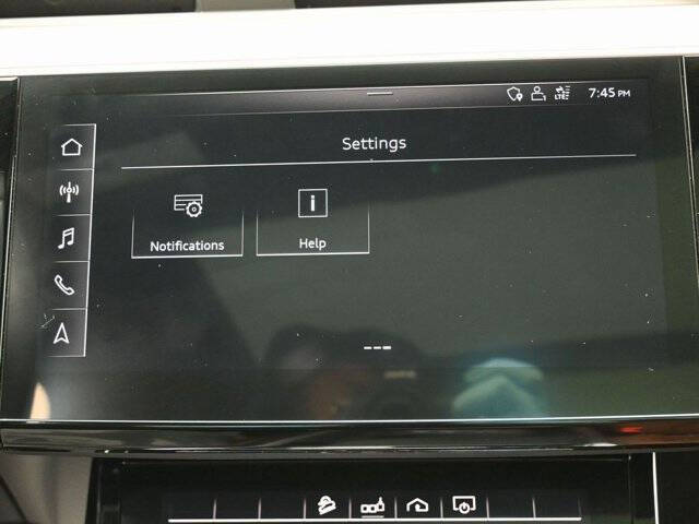 2019 Audi e-tron quattro Premium Plus