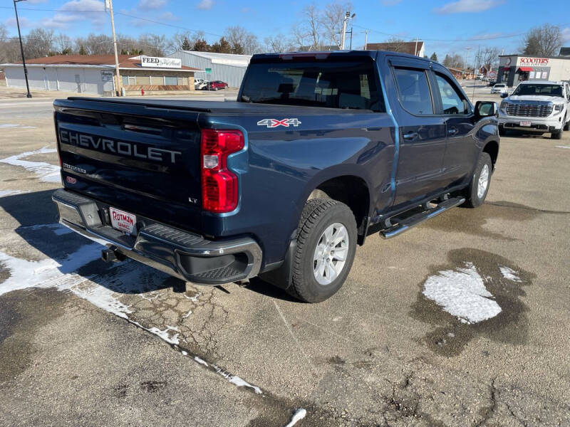 Used 2021 Chevrolet Silverado 1500 LT with VIN 3GCUYDEDXMG102999 for sale in Maquoketa, IA