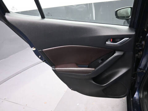 2017 Mazda MAZDA3 Touring