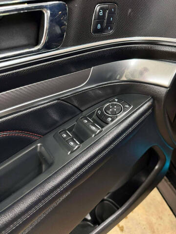 2016 Ford Explorer Sport