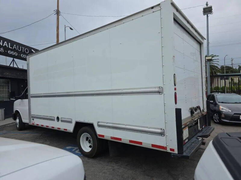 2016 GMC Savana 3500