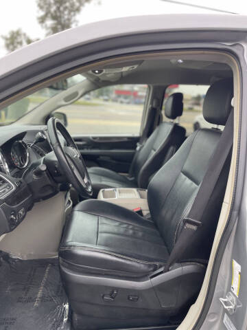 2015 Chrysler Town and Country Touring