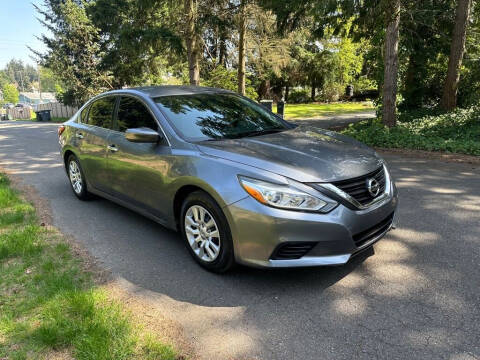 2016 Nissan Altima for sale at Venture Auto Sales in Puyallup WA