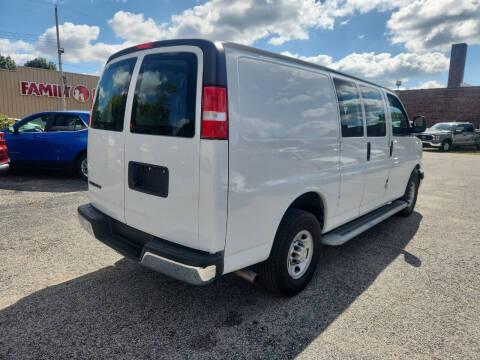 2022 Chevrolet Express 2500