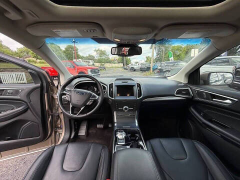 2020 Ford Edge Titanium