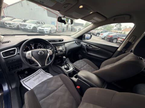 2016 Nissan Rogue SV