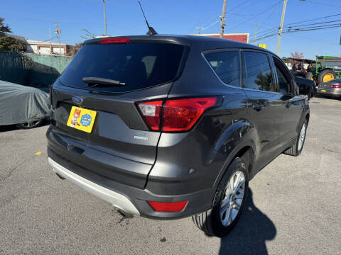 2019 Ford Escape SE