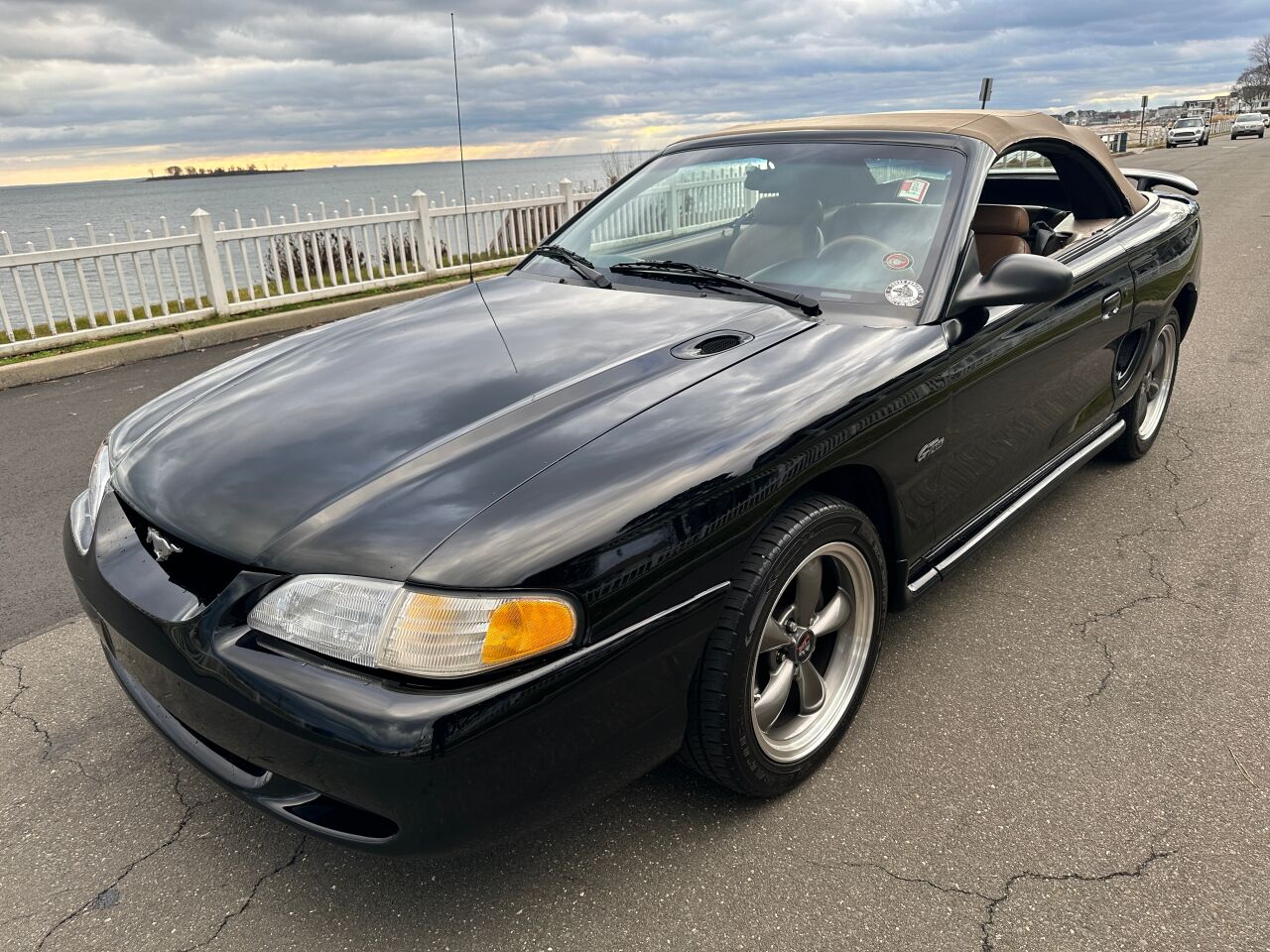 1998 Ford Mustang 9