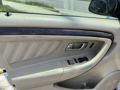 2019 Ford Taurus Limited