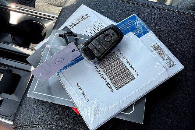 2024 Ford F-150 Lightning Flash