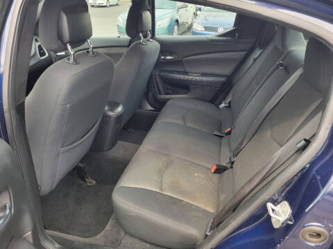 2013 Dodge Avenger SE