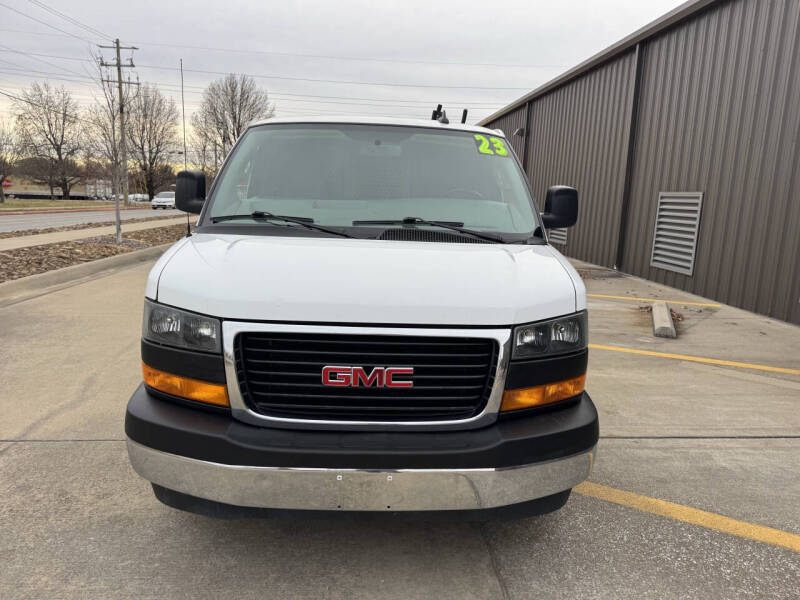 2023 GMC Savana 2500