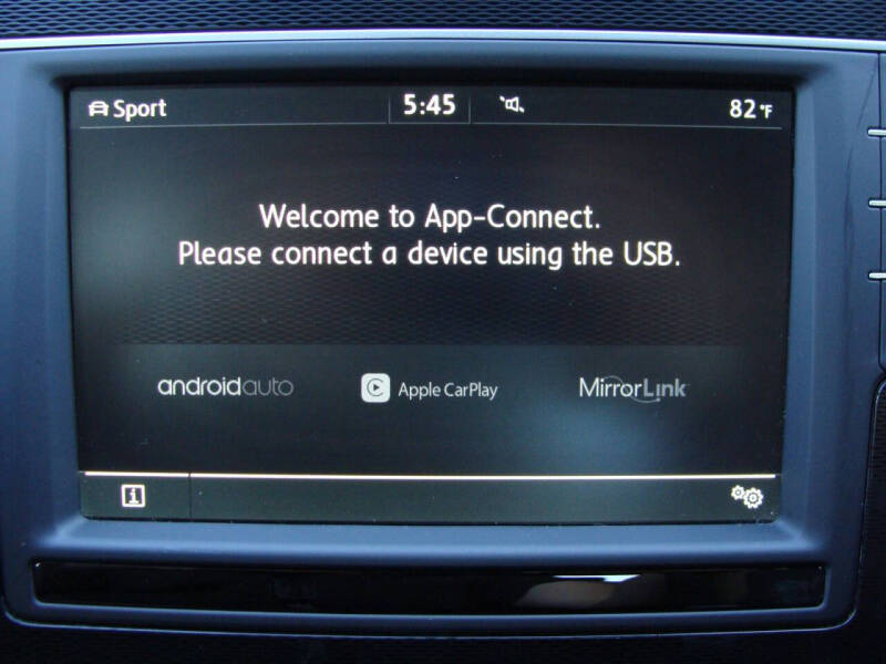 2017 Volkswagen Golf GTI S