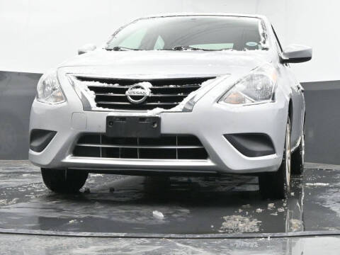 2019 Nissan Versa S Plus