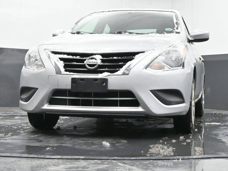 2019 Nissan Versa S Plus