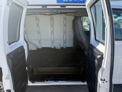 2016 GMC Savana 2500