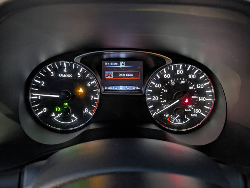 2019 Nissan Pathfinder SV