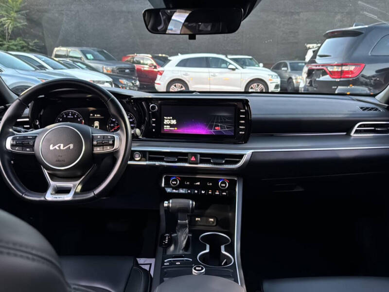 2023 Kia K5