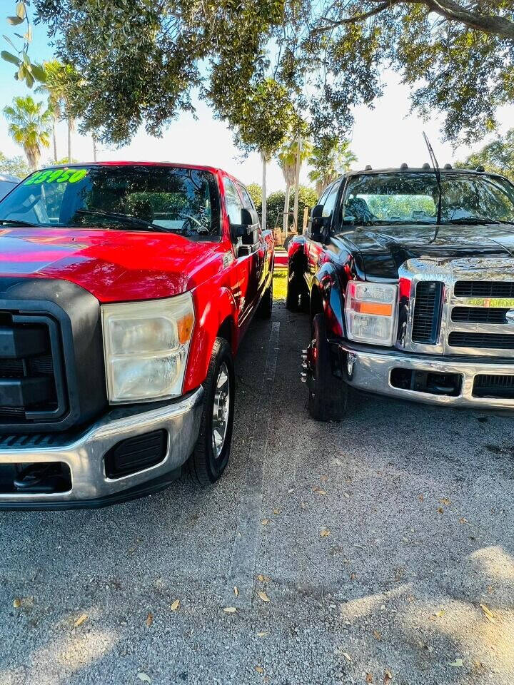 2013 Ford F-250 Super Duty  - $23,950