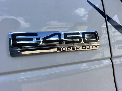 2018 Thor Motor Coach Outlaw 29J Class C