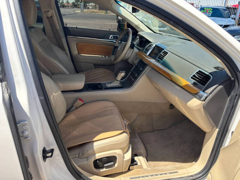2012 Lincoln MKS