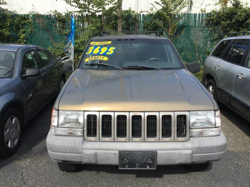 1997 Jeep Grand Cherokee for sale at King Auto Sales INC in Medford NY
