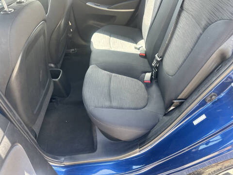 2016 Hyundai Accent SE