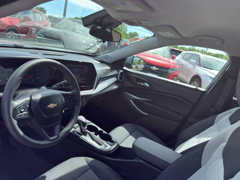 2024 Chevrolet Trax LS
