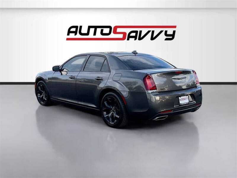 2022 Chrysler 300 Touring