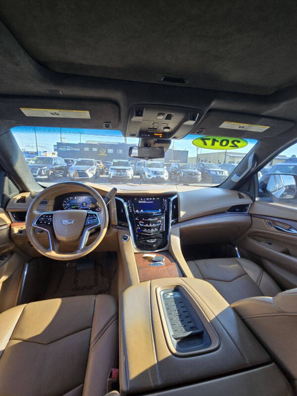 2017 Cadillac Escalade ESV Platinum