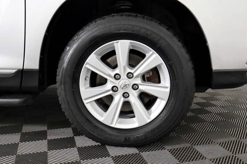 2011 Toyota Highlander SE