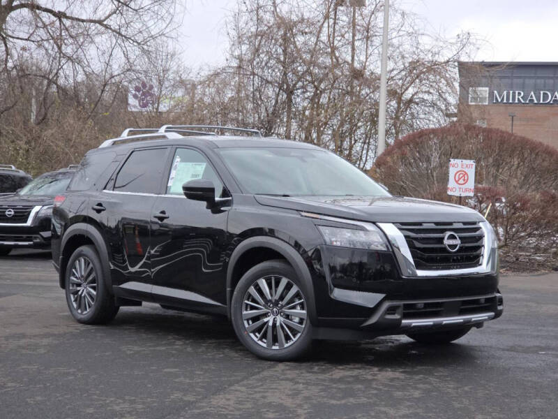 2025 Nissan Pathfinder SL