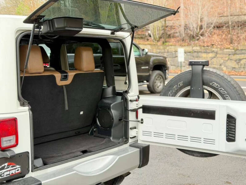 2014 Jeep Wrangler Sahara
