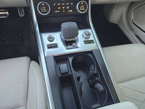 2022 Jaguar XF P250 SE