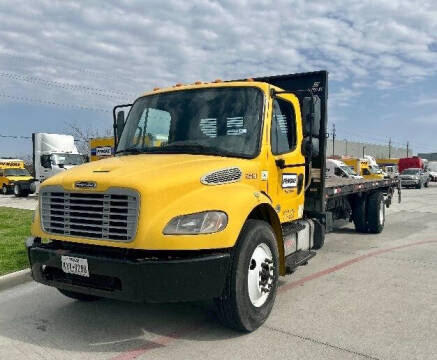 2019 Freightliner M2 106