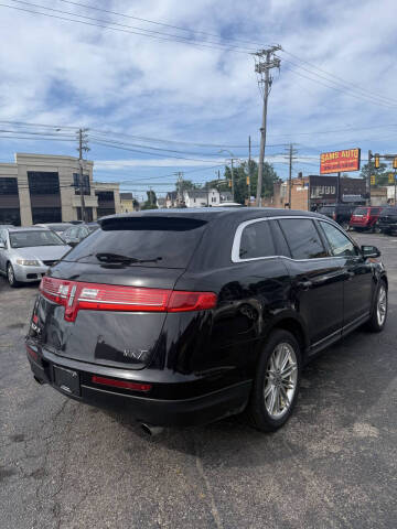 2019 Lincoln MKT Reserve