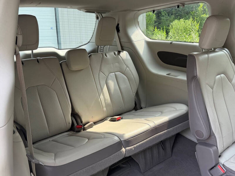 2019 Chrysler Pacifica Touring L
