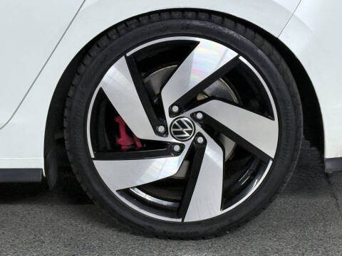2022 Volkswagen Golf GTI S