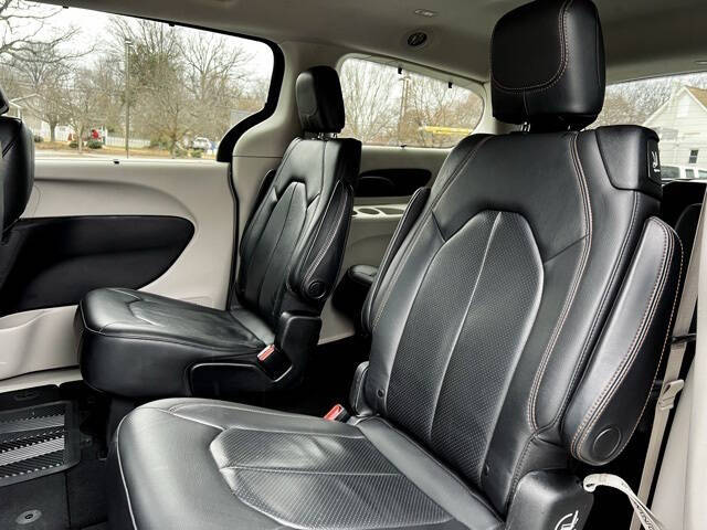 2020 Chrysler Pacifica Touring L