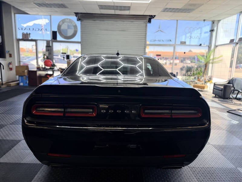 2016 Dodge Challenger SRT 392