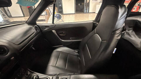 2000 Mazda MX-5 Miata