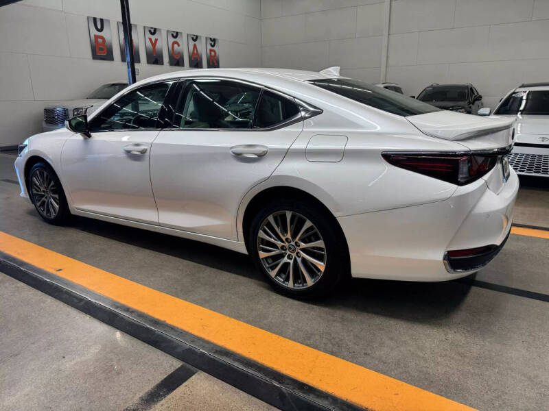 2021 Lexus ES 250