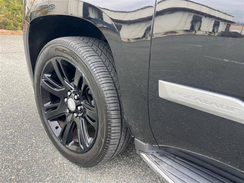 2017 Cadillac Escalade Luxury