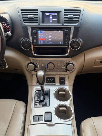 2013 Toyota Highlander Plus