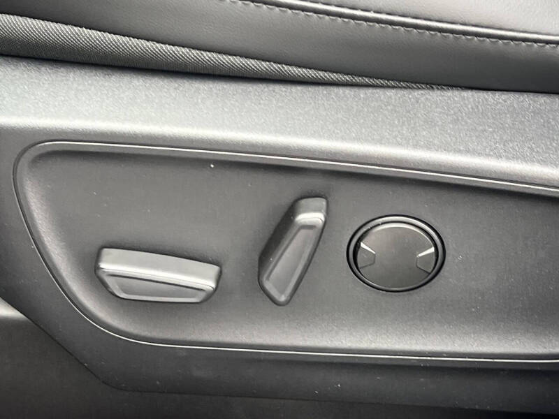 2026 Ford Escape Hybrid ST-Line Select